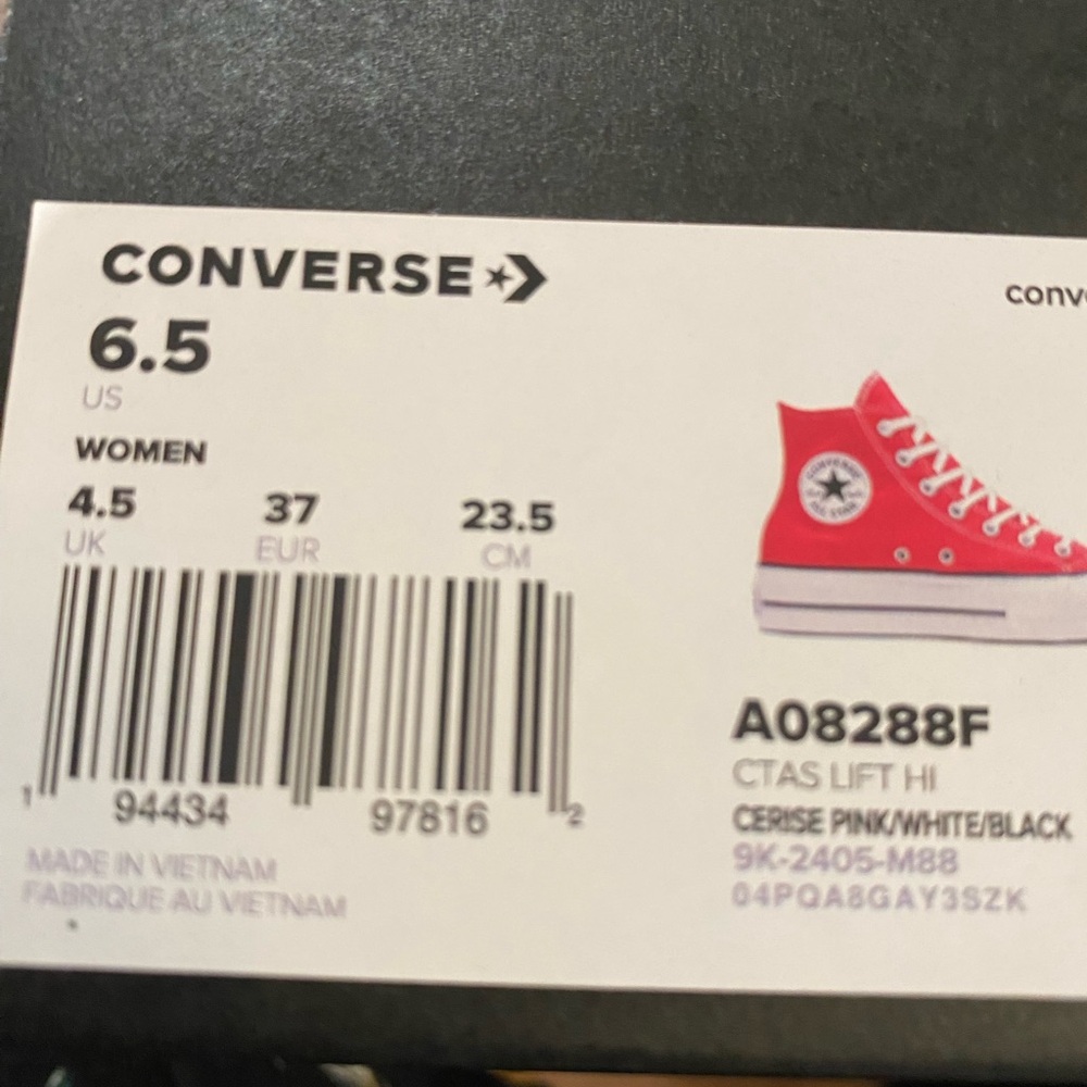 Converse - Picture 4 of 12